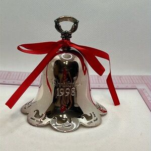 christmas 1998 silver plated bell scalloped edge with sleighs